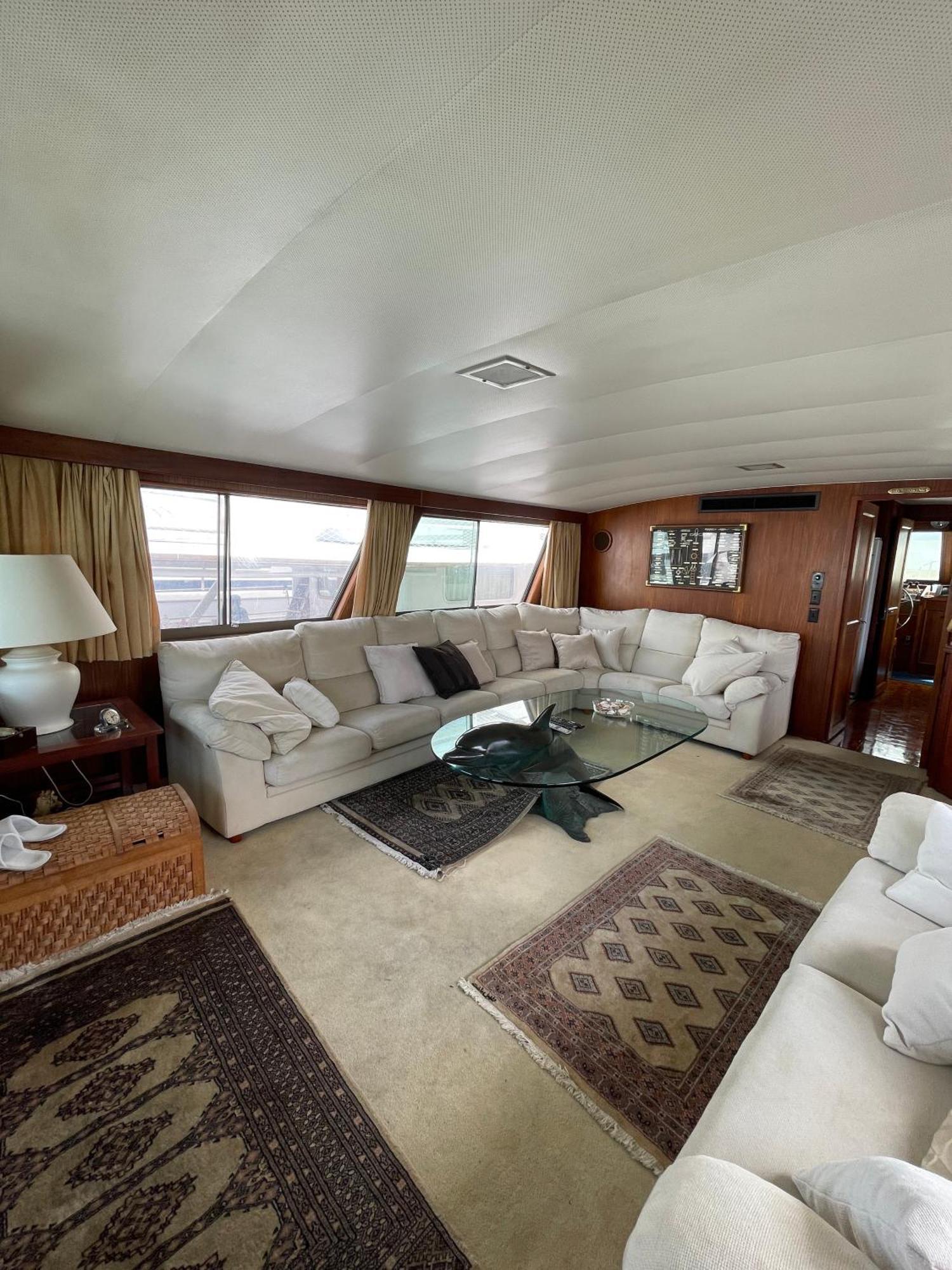 Hotel Yacht Our Alissa Сан-Адриан-де-Бесос Экстерьер фото